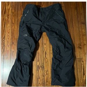 NORTH FACE SKI PANTS EUC MENS XL WAIST IS 40 in has belt loops black no cuts
